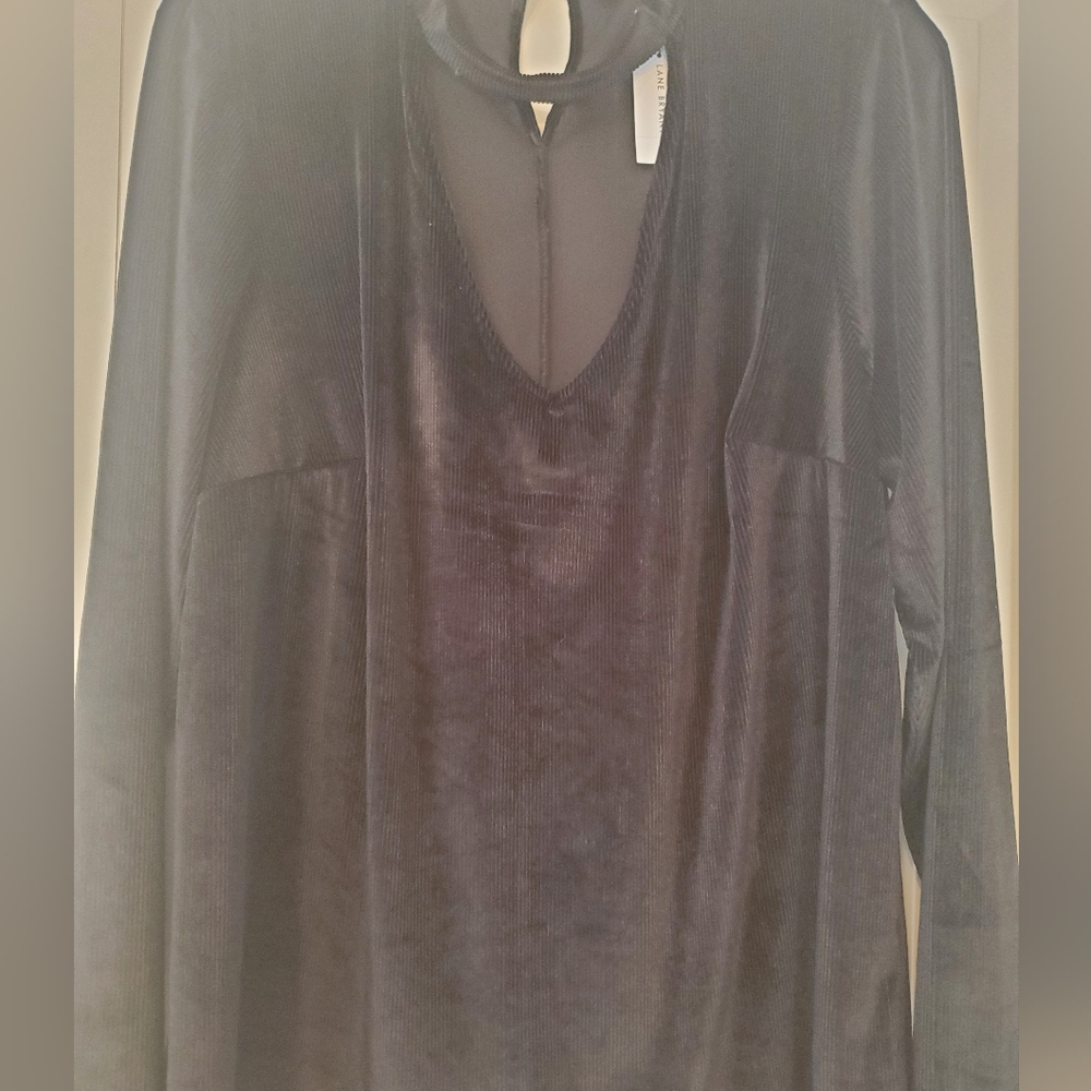 Velvet top🍒 - Picture 2 of 12
